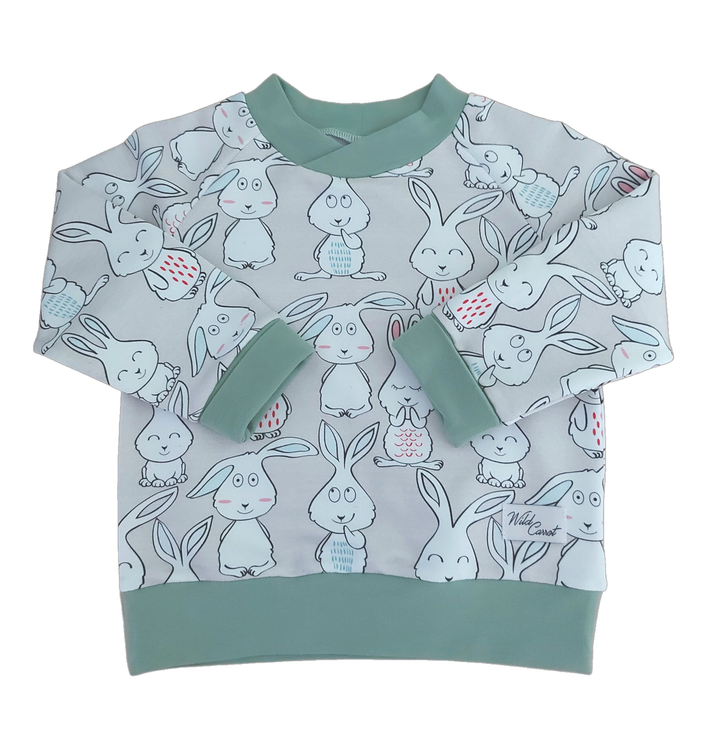 Armas jänkudega topeltsuuruses beebipusa.